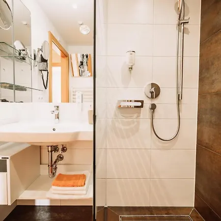 Weingut Brenner Am Rossberg Glanz an der Weinstraße