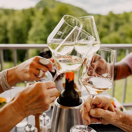 Weingut Brenner Am Rossberg * Glanz an der Weinstraße