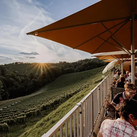Weingut Brenner Am Rossberg Alloggio in famiglia *