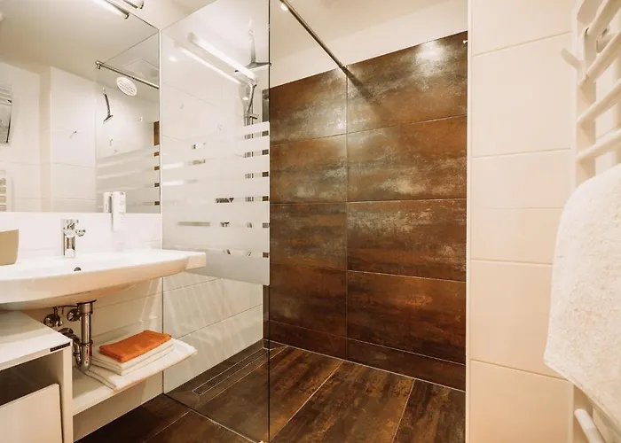 民宿 Weingut Brenner Am Rossberg *