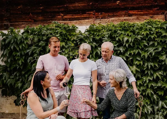 Weingut Brenner Am Rossberg * Glanz an der Weinstraße